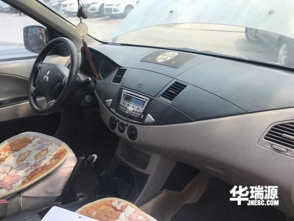 三菱君阁,多功能休旅车型,只售2.65万