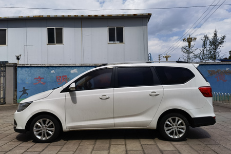 曲靖二手宝骏730 2016款 1.5L 手动 豪华版 7座