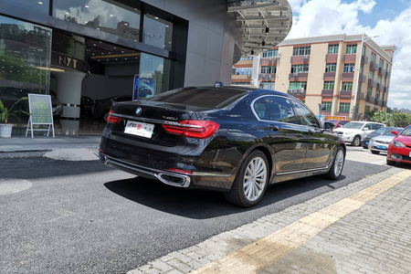 韶关二手宝马7系 2018款 730Li 2.0T 手自一体 领先版 卓越套装