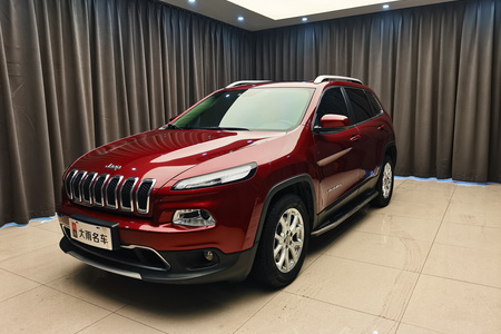 秦皇岛二手Jeep自由光 2017款 2.0L 两驱 优越版